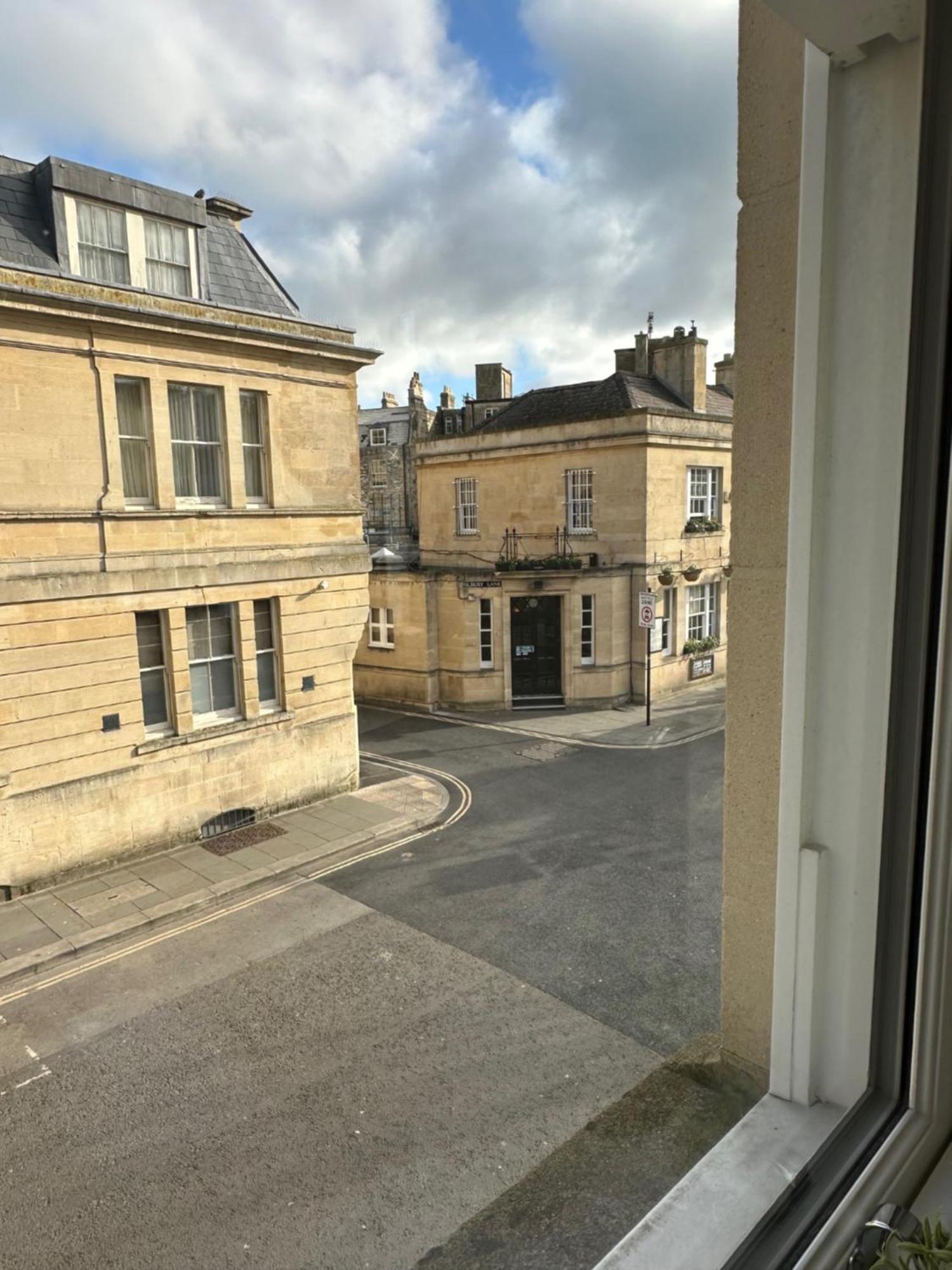 Contemporary Pied A Terre In The Heart Of Bath Apartment Bagian luar foto